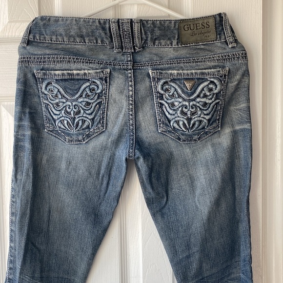 Guess old-school distressed boot cut washed out denim - Picture 2 of 5
